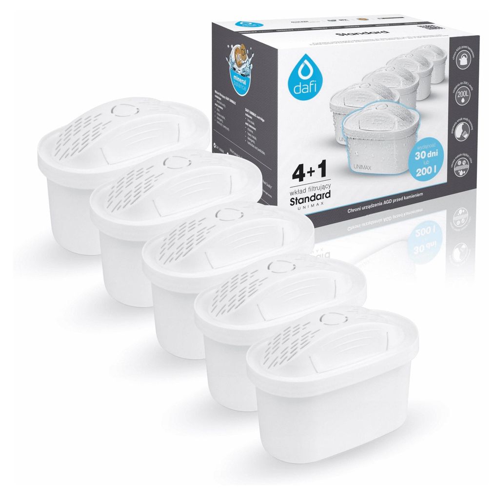 A set of five white water filter cartridges and their packaging.