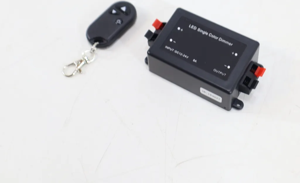 Module de gestion d'éclairage sans fil Dometic pour systèmes 12V