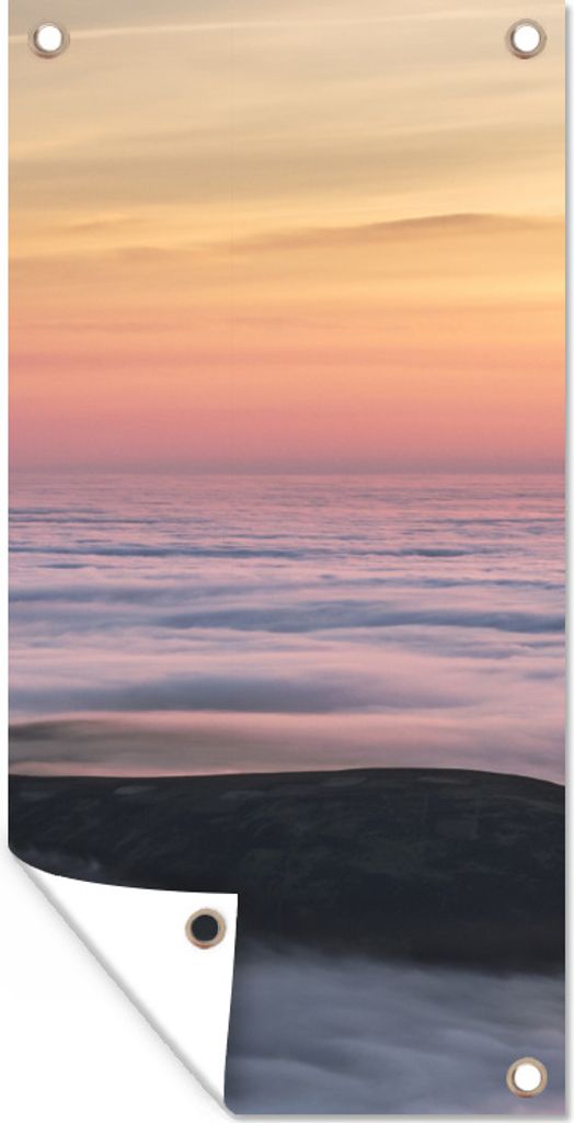 MuchoWow 40x80 cm Outdoor-Poster Gartendeko Sichtschutz Garten Poster für den Garten Eine dichte Wolkenlandschaft umgibt den Northumberland Nat...