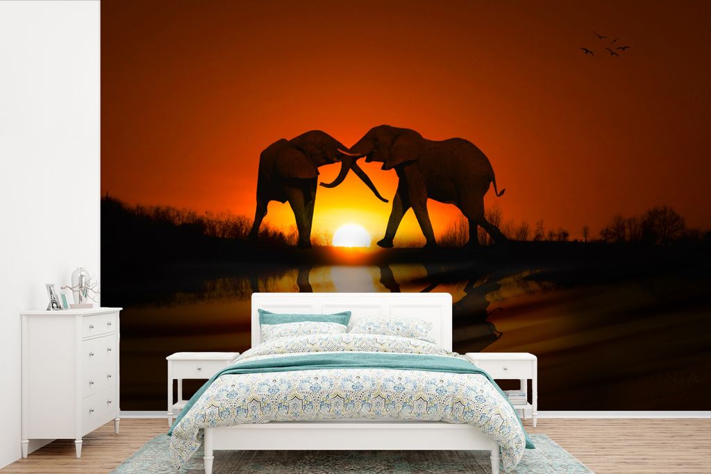 MuchoWow Fototapete für Wohnzimmer oder Schlafzimmer Wandtapete Vinyl Motivtapete Elefantenpaar bei Sonnenuntergang - 600x400 cm - Vinyltapeten