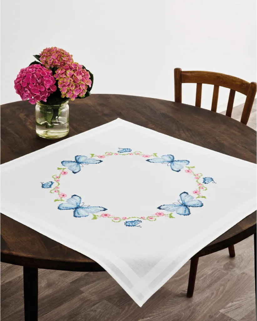Kit Broderie Papillons Permin Nappe Imprimée Point de Croix 80x80cm