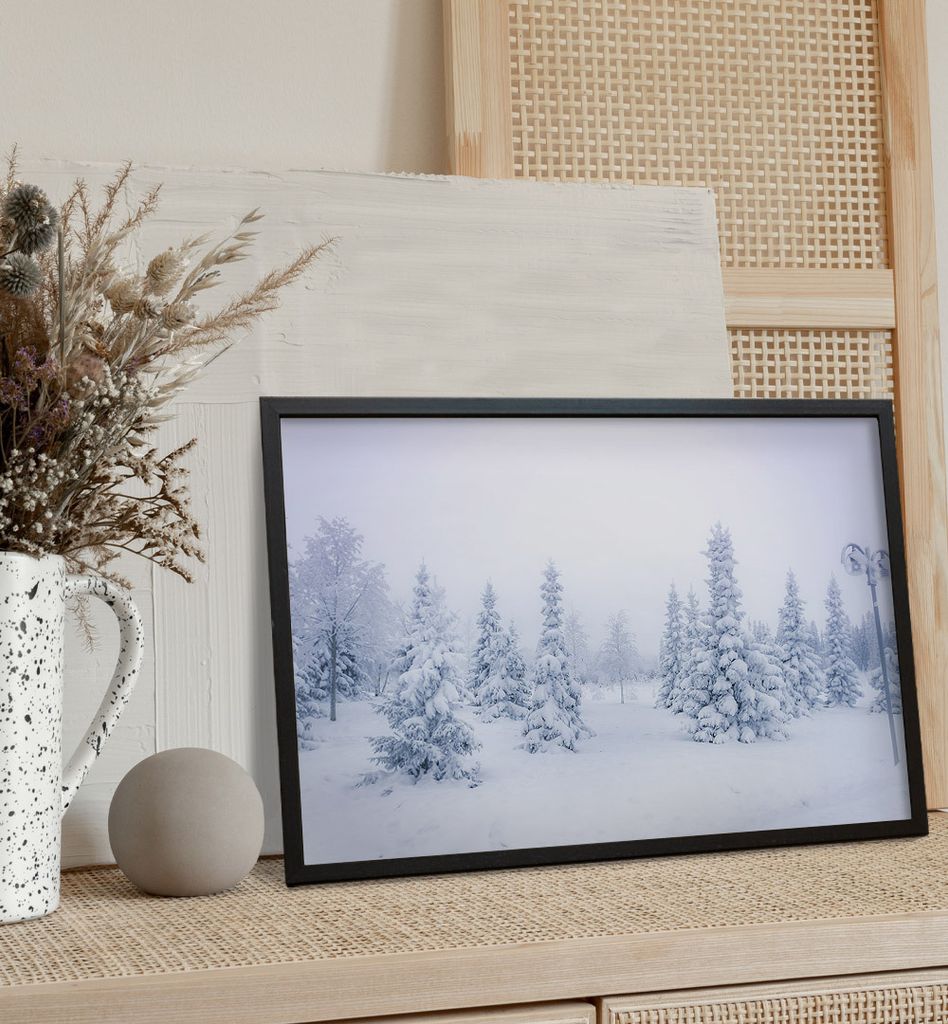Poster Winterwald, groesse_poster:50x70 cm, groesse_rahmen:weiß Passepartout 70x100 cm