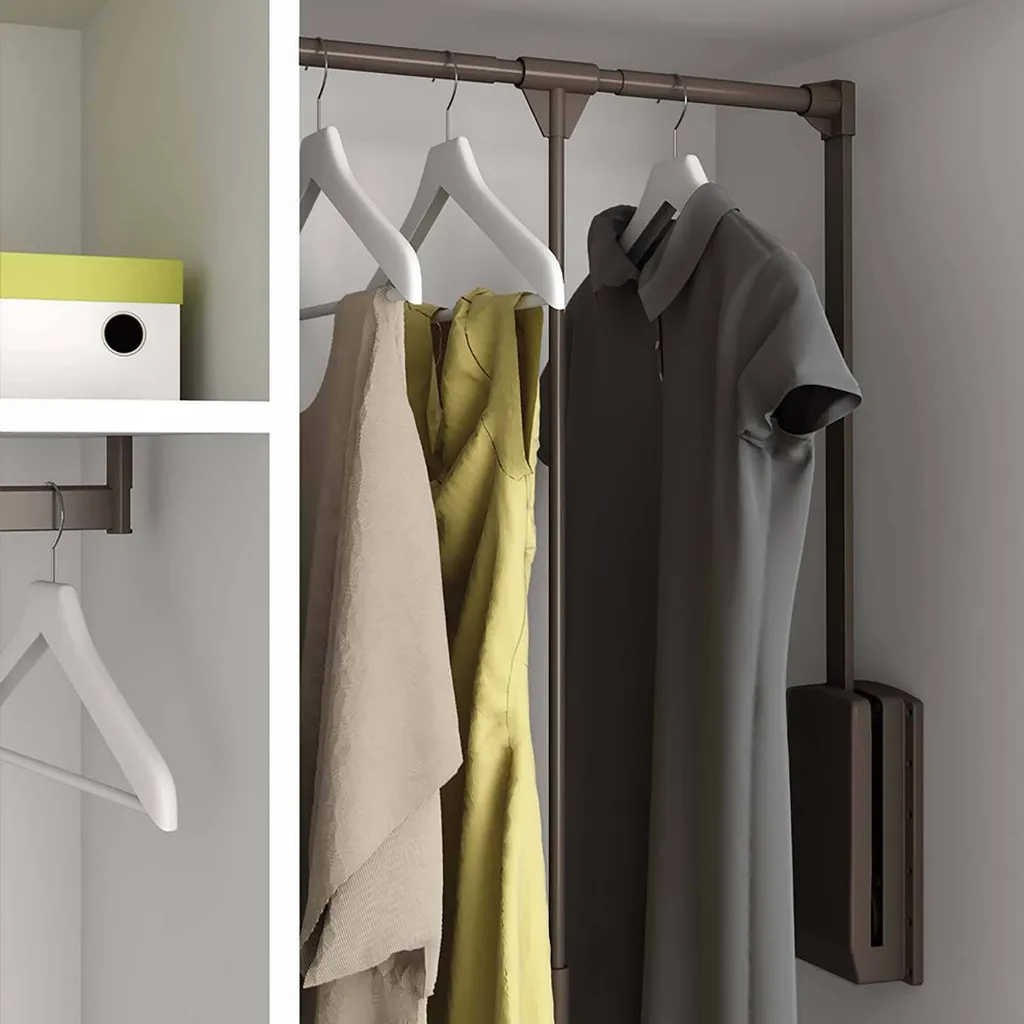 Penderie rabattable Hang pour optimiser le rangement haut du dressing