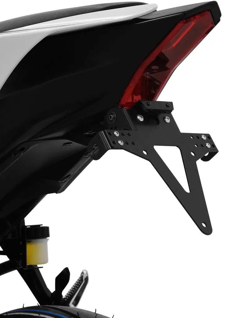 Portatarga Zieger Classic Yamaha YZF-R7: Addio Plasticoni, Solo Stile
