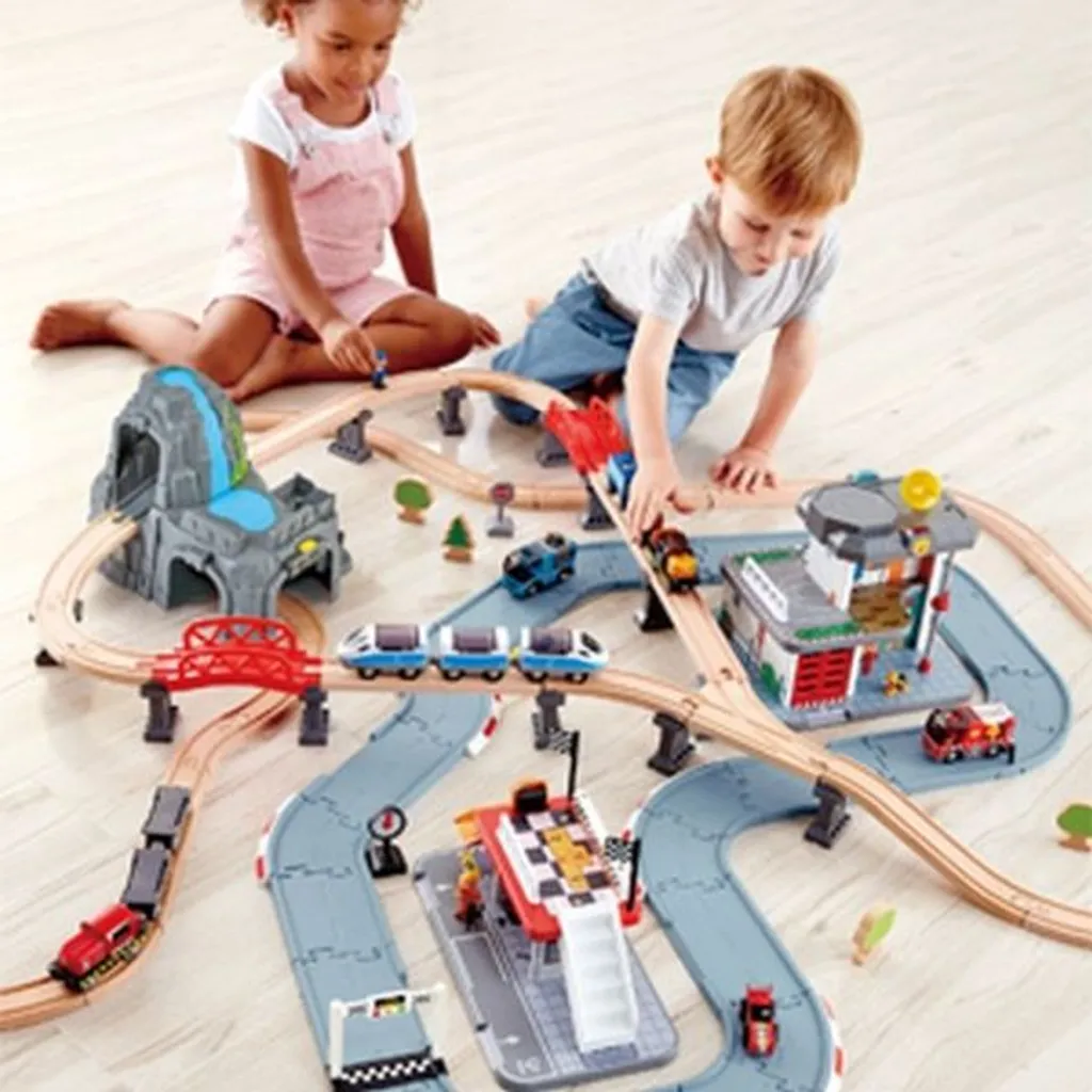 Hape E3736 : Un centre de secours robuste pour des heures de jeu calme - 12