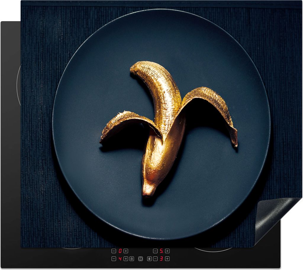 KitchenYeah Herdabdeckplatte Goldene Banane auf dunklem Hintergrund , 57x51cm, Küche Deko, Glaskeramikkochfeld Herdabdeckung, Abdeckplatte fùr ...