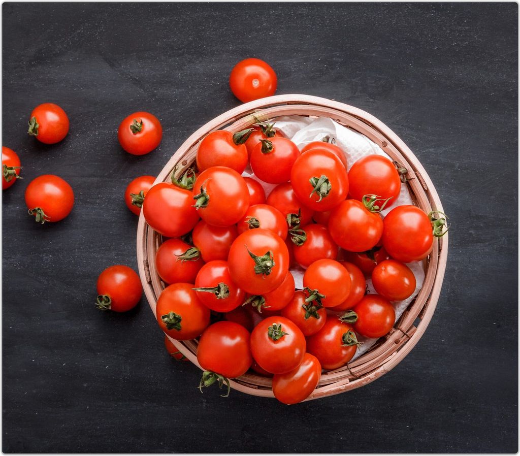 Spritzschutz Herdabdeckplatte Schneidebrett aus Glas Tomaten im Korb 1-Teilig (60x52cm)