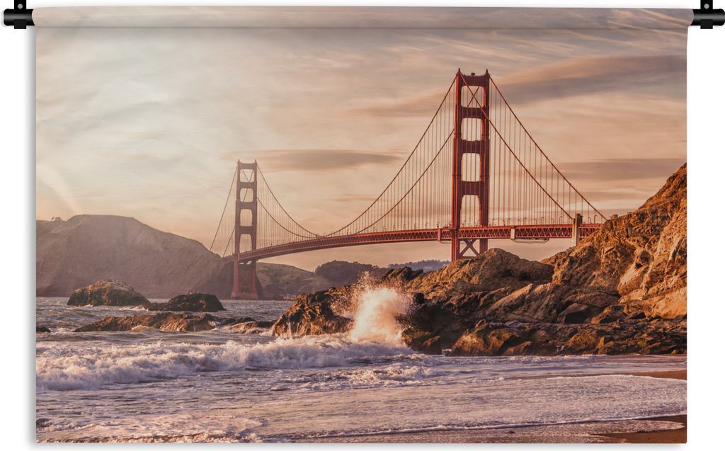 MuchoWow Wandteppich Wandbehang Golden Gate Bridge mit wilden Wellen, die an die Felsen in San Francisco schlagen 150x100 cm Tapisserie Dekoratio...