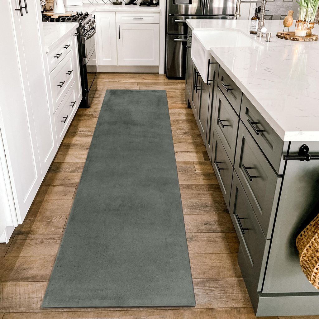 Homebyhome Flauschiger Hochflor Teppich Einfarbig - Kunstfell Look, Plüschig & Superweich für Wohnzimmer, Grösse: 80x250 cm