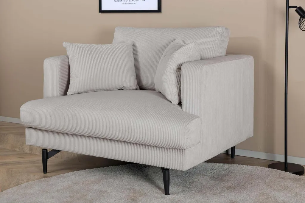 Fauteuil de salon beige Sofia pour se détendre devant la télé