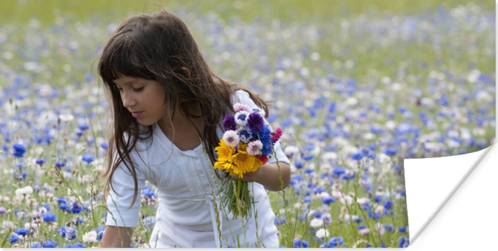 MuchoWow Poster Mädchen - Blumen - Wiese 150x75 cm - ohne Rahmen