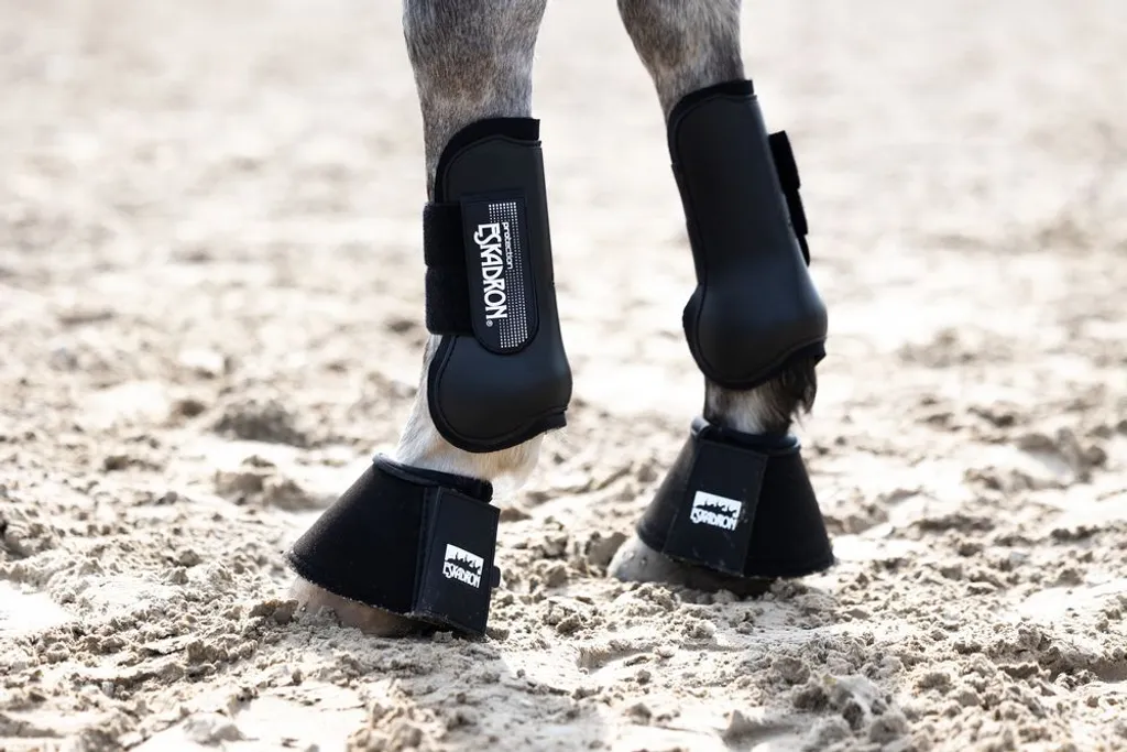 Eskadron Protection Basics Pony Nero | Stinchiere Equestri Classiche - 3