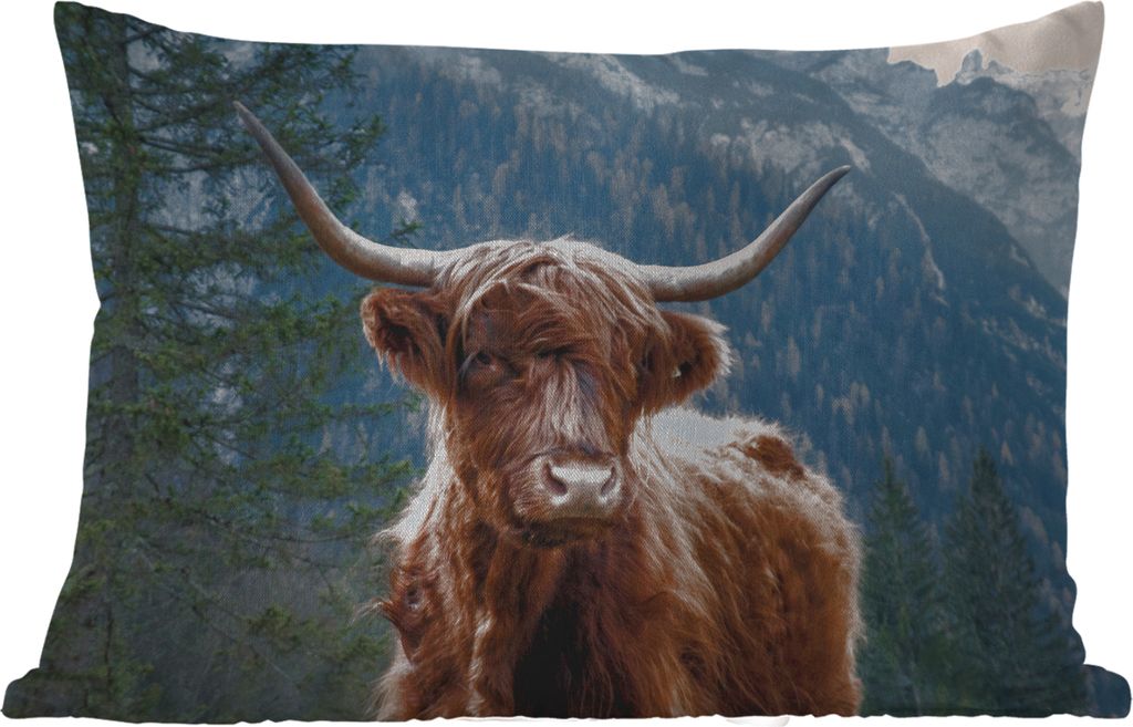 MuchoWow Outdoor Kissen - Schottisches Hochlandrind - Wald - Höhle - 60x40 cm - Wetterfest - Lounge Kissen - Zierkissen - Kissen für Innenräume