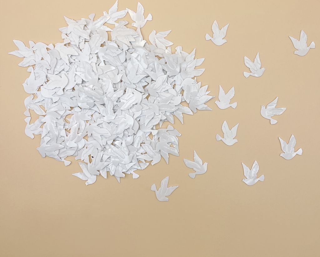 Oblique Unique Deko Tauben Konfetti als Streudeko Tischdeko für Konfirmation Taufe Kommunion Hochzeit - weiß