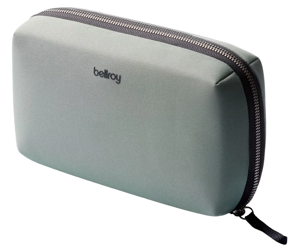 Fini les Câbles Emmêlés avec le Tech Kit Bellroy : Rangement Organisé