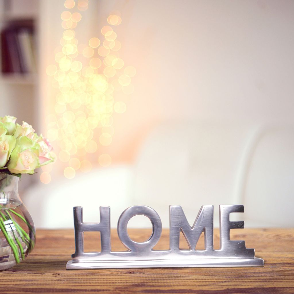 FineBuy Home Deko Schriftzug Design Wohnzimmer Ess-Tisch- Dekoration Wohnung Alu Aluminium Wohndeko Silber 22 cm