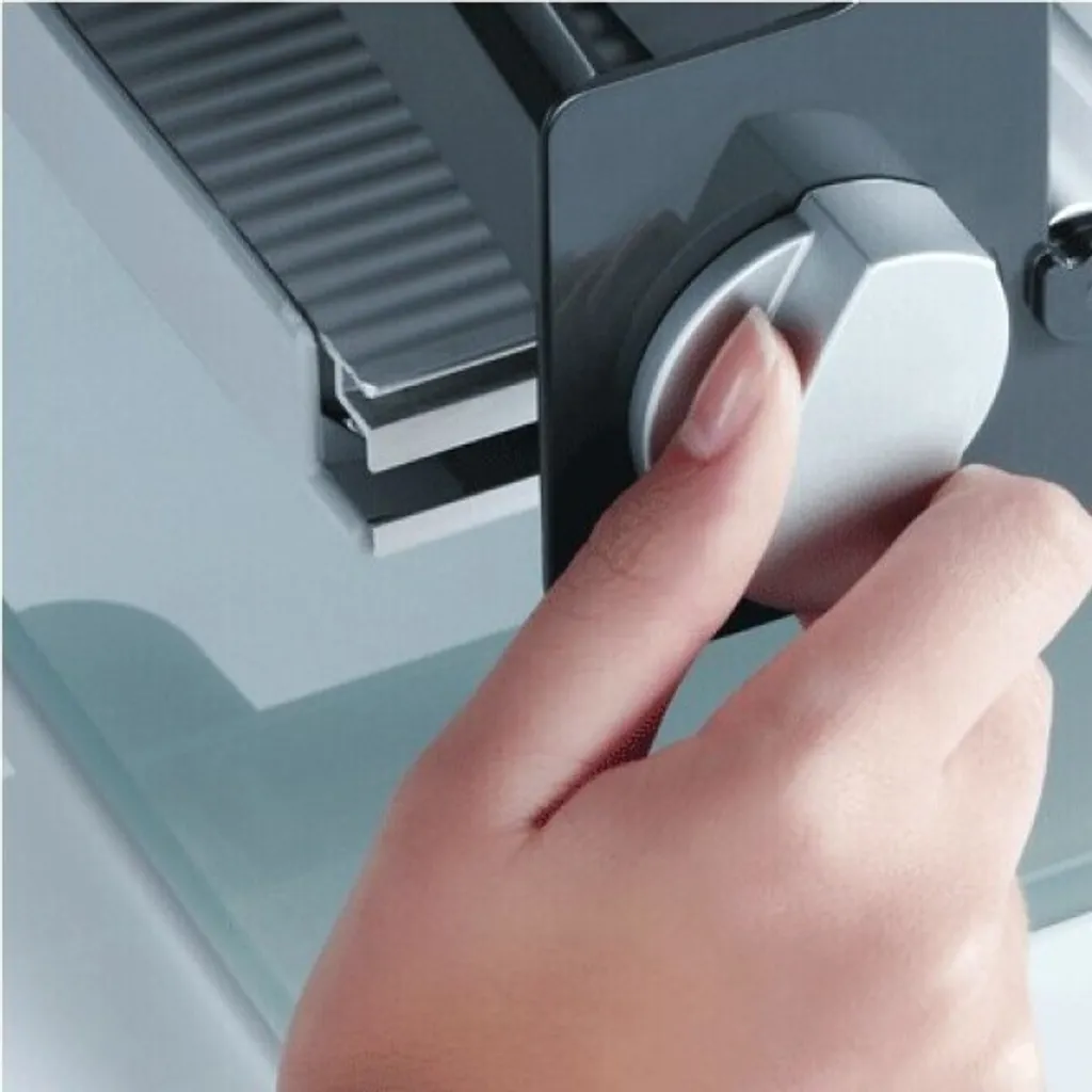 Trancheuse universelle GRAEF M 20 pour couper le pain sans effort - 15
