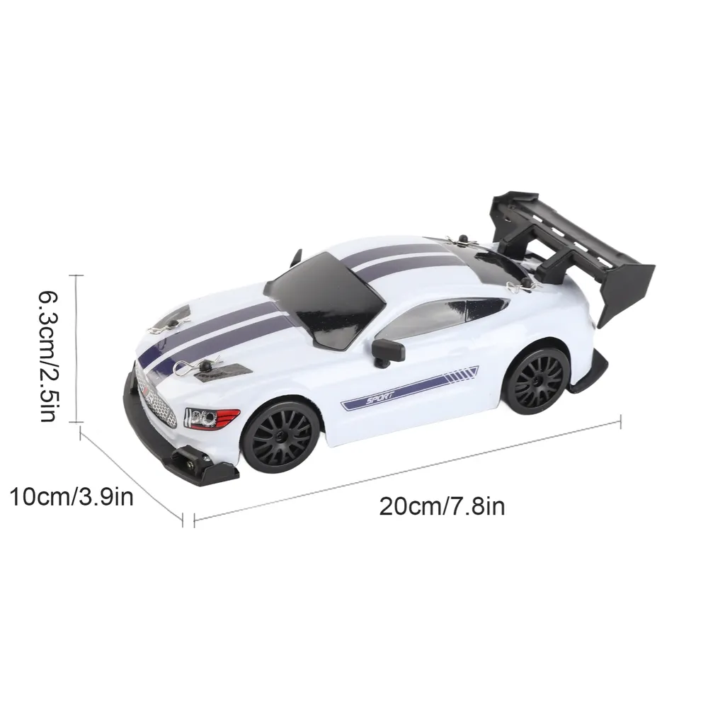 Voiture télécommandée de drift pour circuit intérieur et salon noir