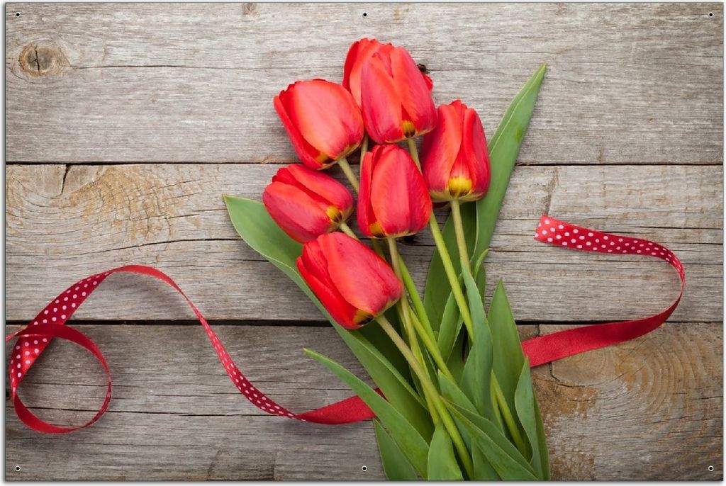 Wallario Outdoor-Poster für Garten oder Balkon, Motiv Rote Tulpen auf einem alten Holztisch, in ca. 61 x 91,50 cm