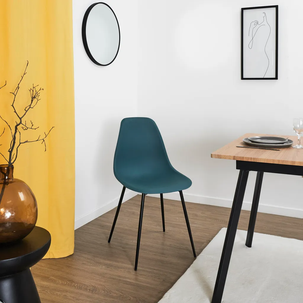 Chaise Gustav Bleu en Velours Doux : Confort Ergonomique et Pieds Chêne