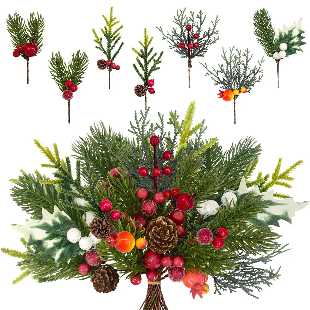 Branche de sapin avec baies et pommes de pin pour composition de Noël
