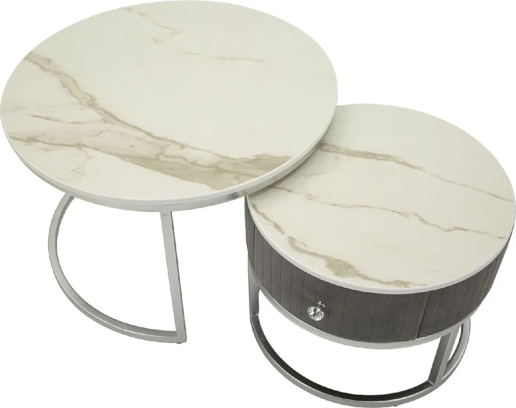 Table basse de salon ronde argentée pour petits espaces et déco chic