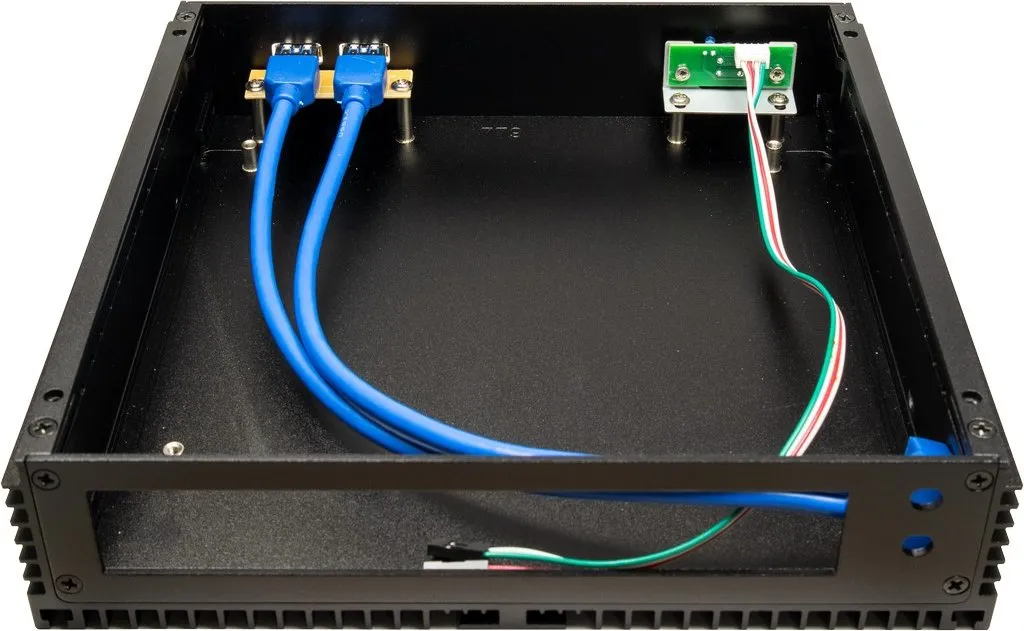 Mini boîtier PC Chieftec IX-06B-OP pour gagner de l'espace sur votre bureau - 4