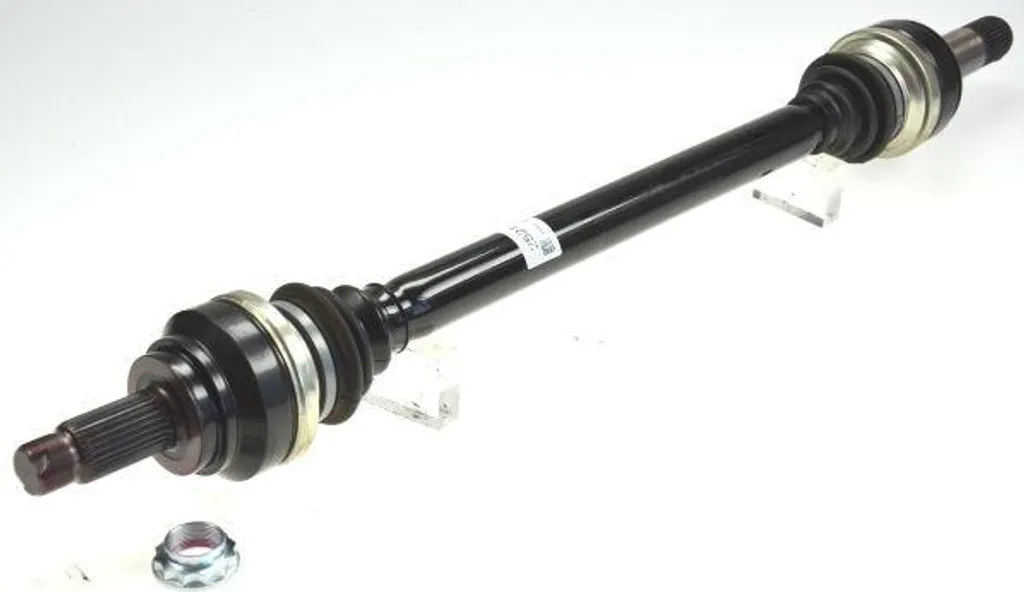 Supprimez les vibrations BMW avec l'arbre de transmission LÖBRO 305437