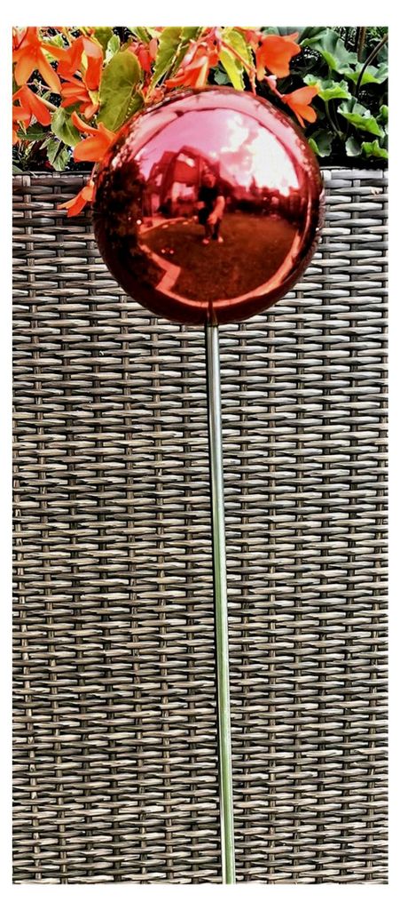 Rosenkugel 10 cm aus Edelstahl rot poliert mit Stab 80 cm Gartenstecker Dekokugel Dekorationskugel