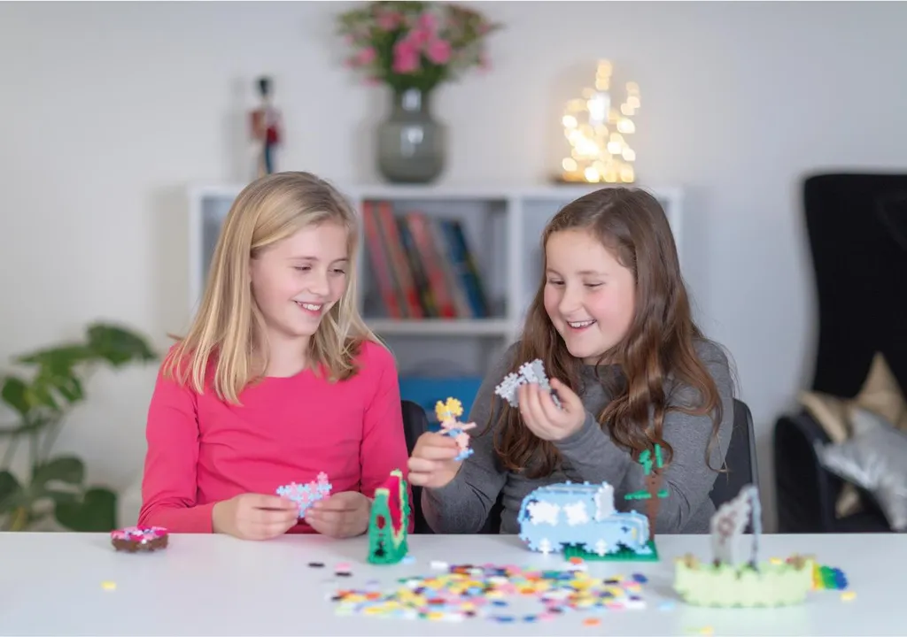 Jeu de Construction Plus-Plus Pastel en Valisette de 600 Briques Mini - 11