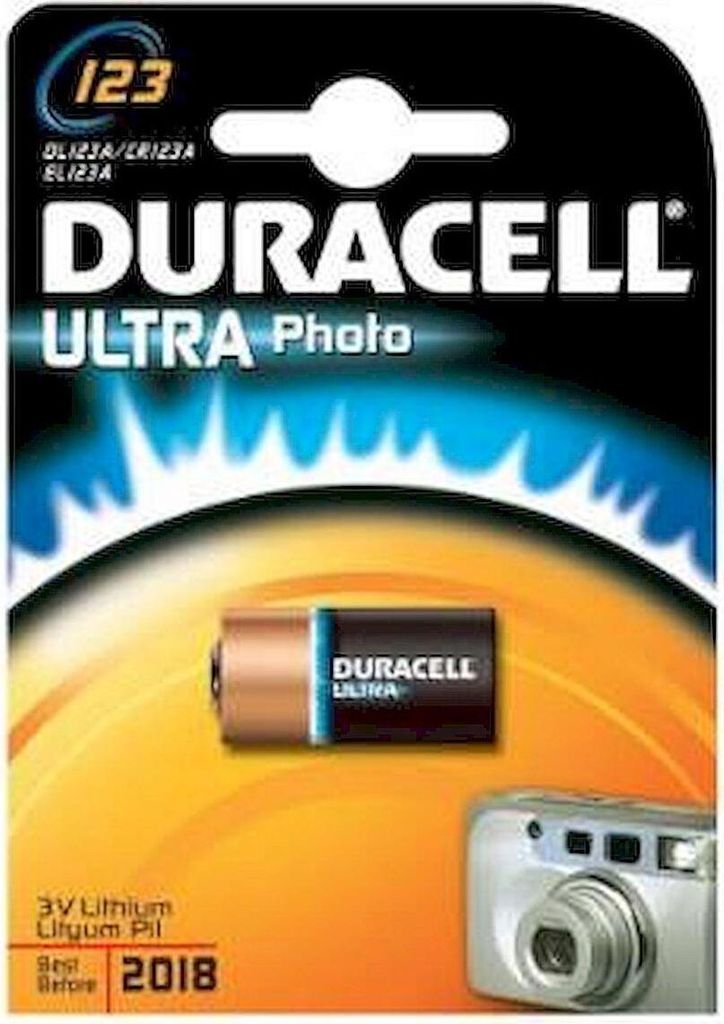 The image shows the packaging of Duracell Ultra Photo lithium batteries, with a single battery and a digital camera depicted.