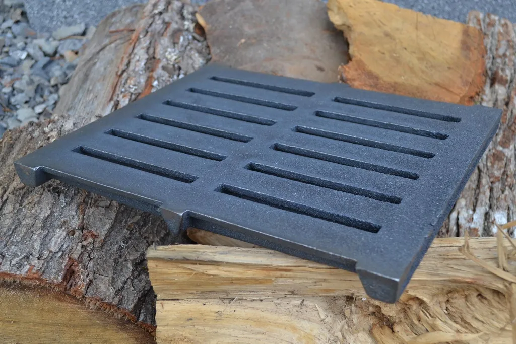 Griglia Quadrata Ghisa 30x26 cm SEZAM - Potenza e Calore per la tua Stufa