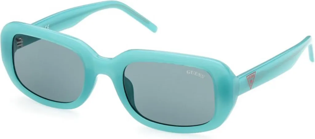 Lunettes de soleil Guess GU8250 parfaites pour la conduite et le plein air