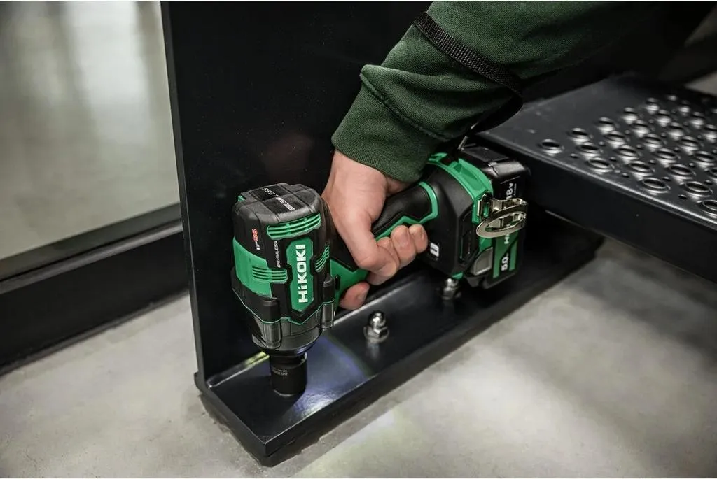 Clé à Chocs Hikoki 18V 345 Nm pour Débloquer Boulons et Vis Difficiles