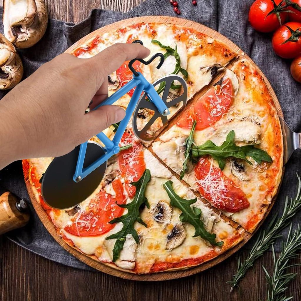 Fahrrad Pizzaschneider aus Edelstahl mit zwei Rädern - Idealer Fahrradform Schneider für Pizza - Antihaftbeschichtung - Küchengerät mit Zubehör