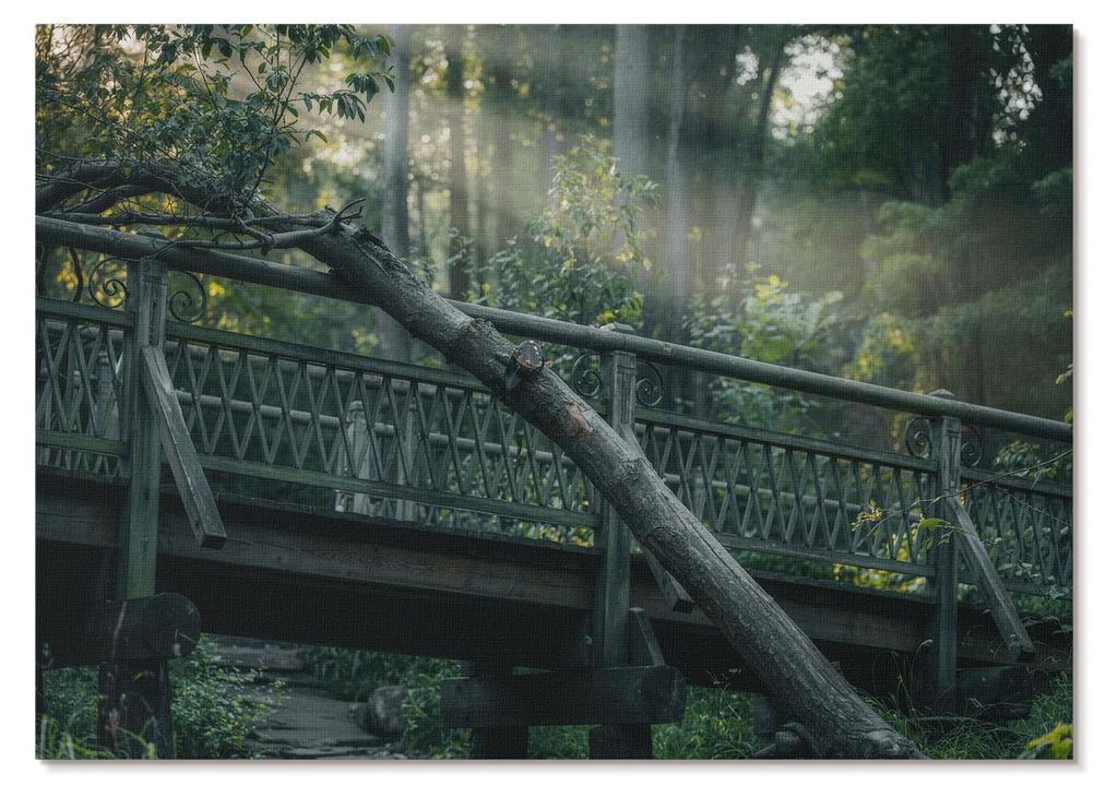POSTER - 42x29 cm (A3) - Obel Z. - Eine Holzbrücke inmitten von Grün und Sonnenlicht - Wandbild für Wohnzimmer Schlafzimmer & Flur, Modernes Pos...