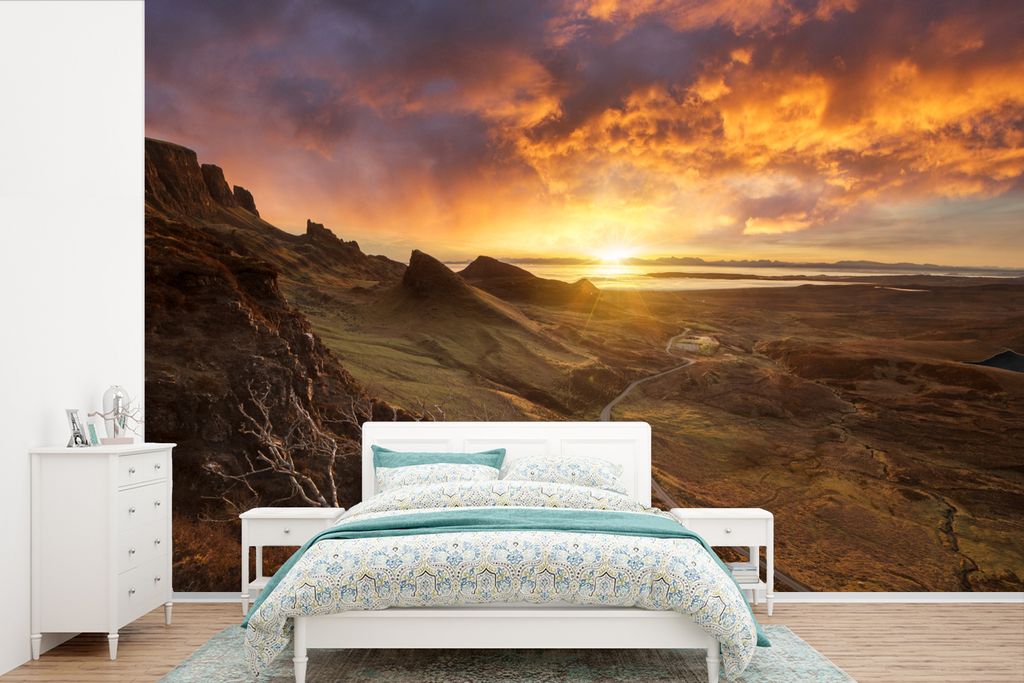 MuchoWow Fototapete für Wohnzimmer oder Schlafzimmer Wandtapete Vinyl Motivtapete Sonnenuntergang hinter den Bergen auf der Isle of Skye in Scho...