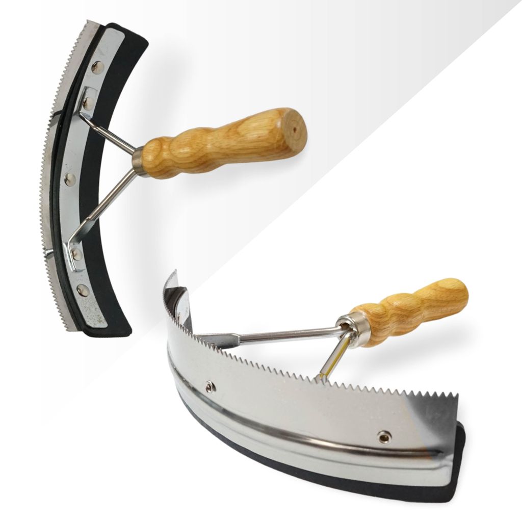 Schweissmesser für Pferde mit Holzgriff & Zacken, Putzzeug Produktbild 