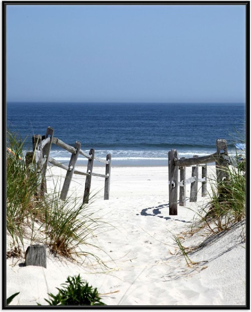 Wallario Wandbild Blick auf Strand, Größe: 40,30 x 50,30 cm, Poster mit schwarzem Aluminiumrahmen