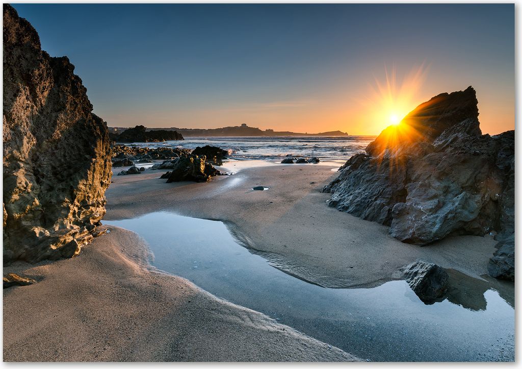 Tulup Leinwandbild - 100x70 cm - Wandkunst - Drucke auf Leinwand - Leinwanddruck - Landschaften - Gelb - Felsen am Strand
