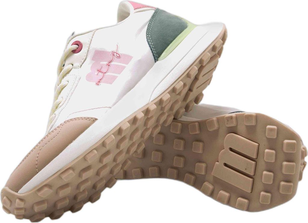 Mustang Sneakers 60779-C57267 in White color size 37