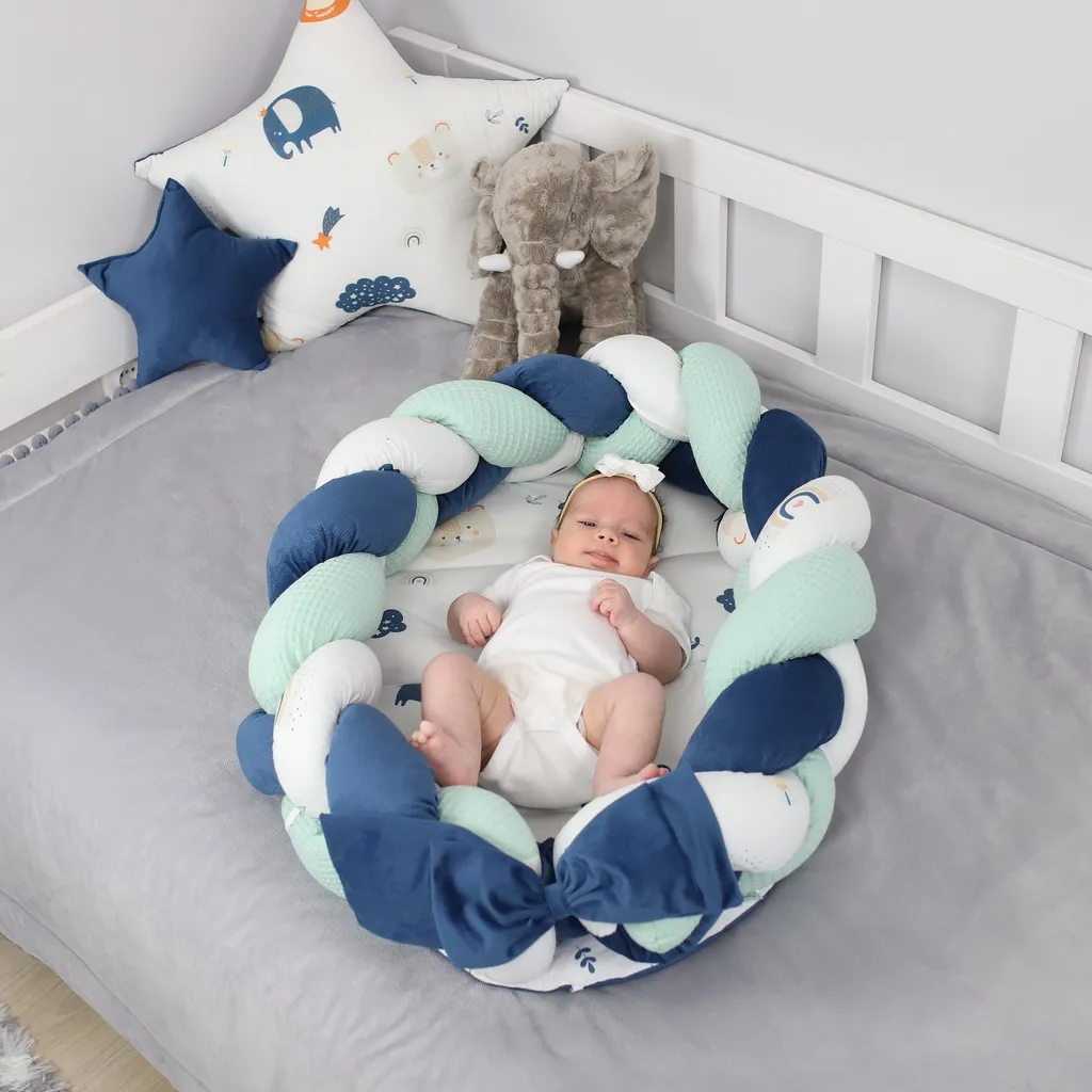 Cocon de sommeil bébé arc-en-ciel - Nid velours pour cododo sécurisé