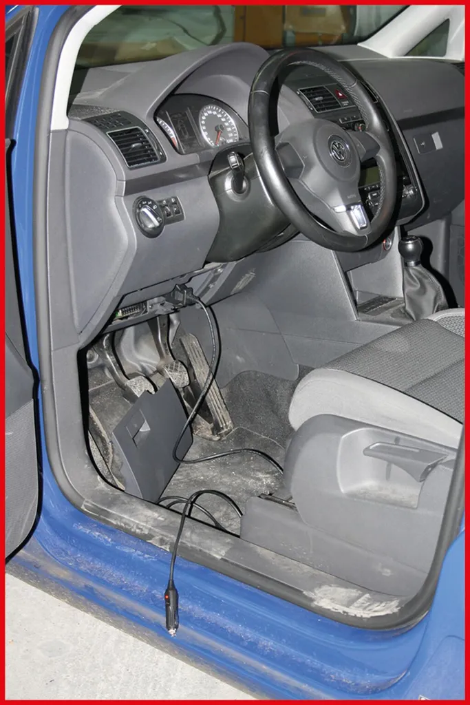Solution anti-perte de codes radio : Support de tension OBD II 12V - 5