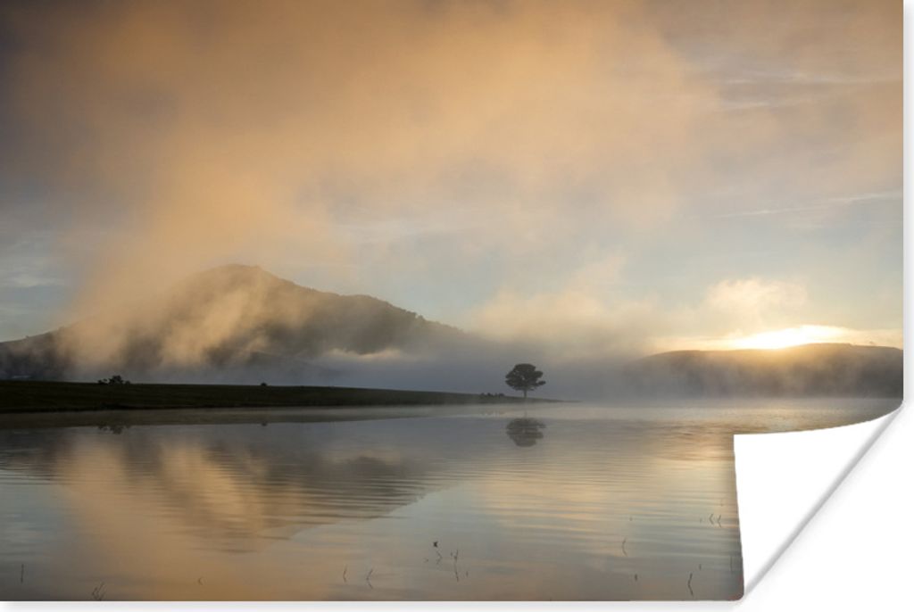 MuchoWow Poster Sonnenuntergang über einem ruhigen See in Vietnam 30x20 cm - Plakate - Print
