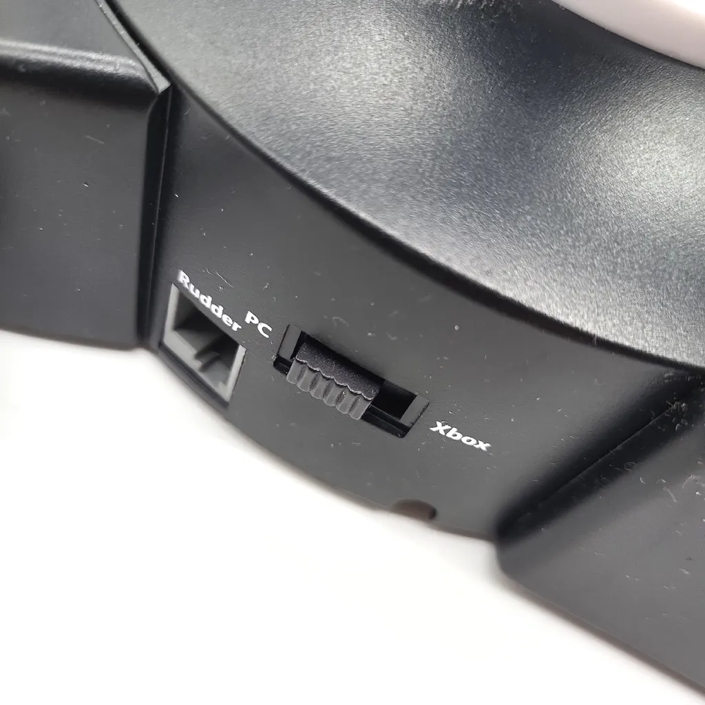 Pilotez avec le Thrustmaster T.Flight Full Kit X pour Flight Simulator - 30