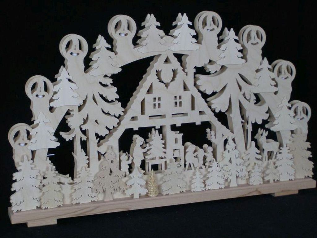 Schwibbogen Haus im Wald mit Beleuchtung mit Kerzenschein Produktbild 