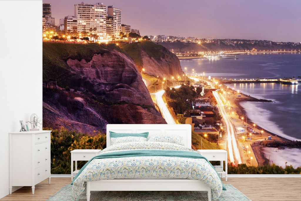 MuchoWow Fototapete für Wohnzimmer oder Schlafzimmer Wandtapete Vinyl Motivtapete Lichter in den Straßen von Lima - 600x400 cm - Vinyltapeten