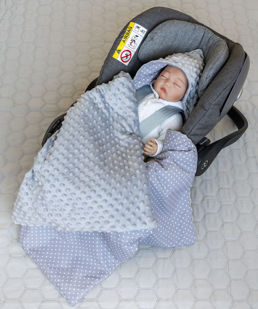90 x 90 cm Einschlagdecke für Kinder Autositz und Babyschale Babytrage Kuscheldecke Kinderwagendecke Babydecke PREMIUM Geschenk - Mini PUNKTE Grau