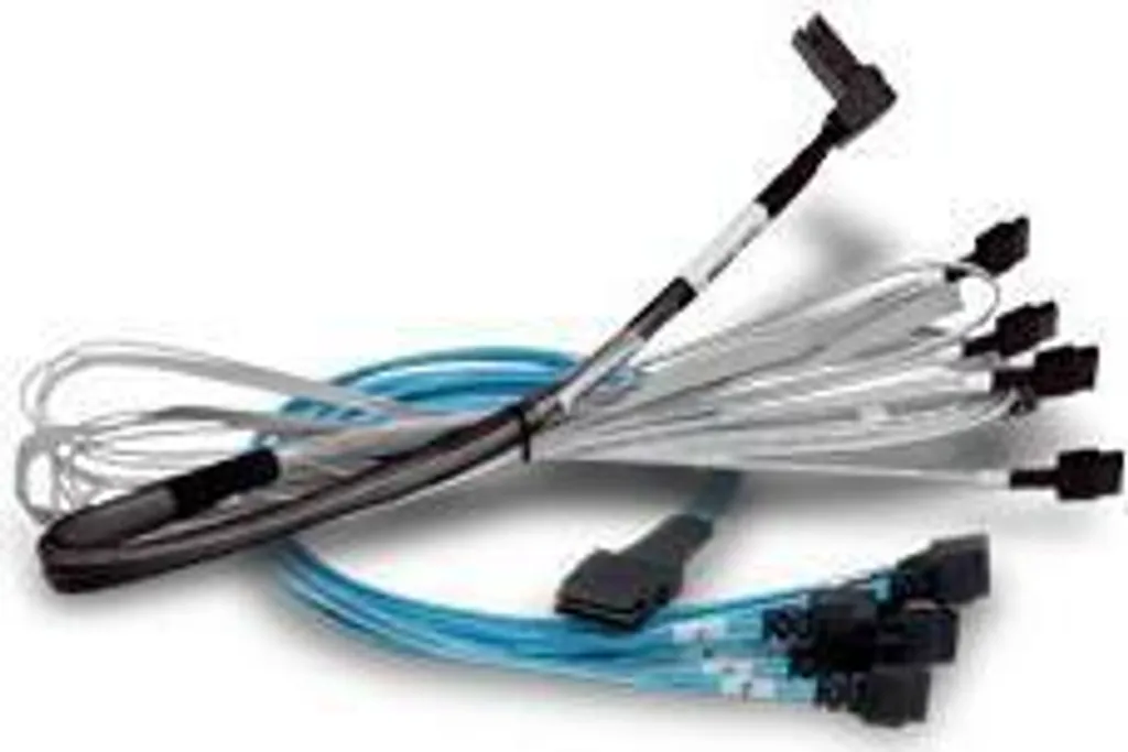 Câble Adaptateur LSI 1M : Connectez vos SSD U.2 via Mini-SAS HD vers OCuLink