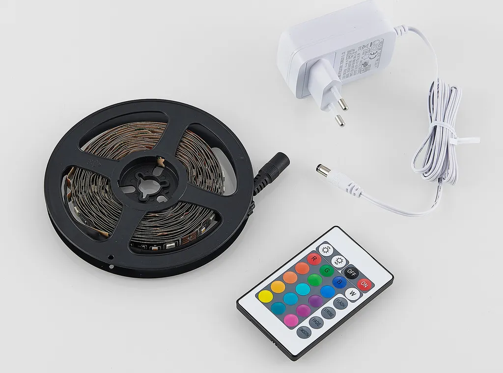 Striscia LED Strip RGBWW 5m 12V Dimmerabile Telecomando - Uso Interno - 3